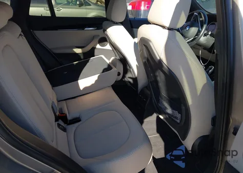 2022 BMW X1 xDrive28I z USA, uszkodzony, nr VIN WBXJG9C03N5U81181